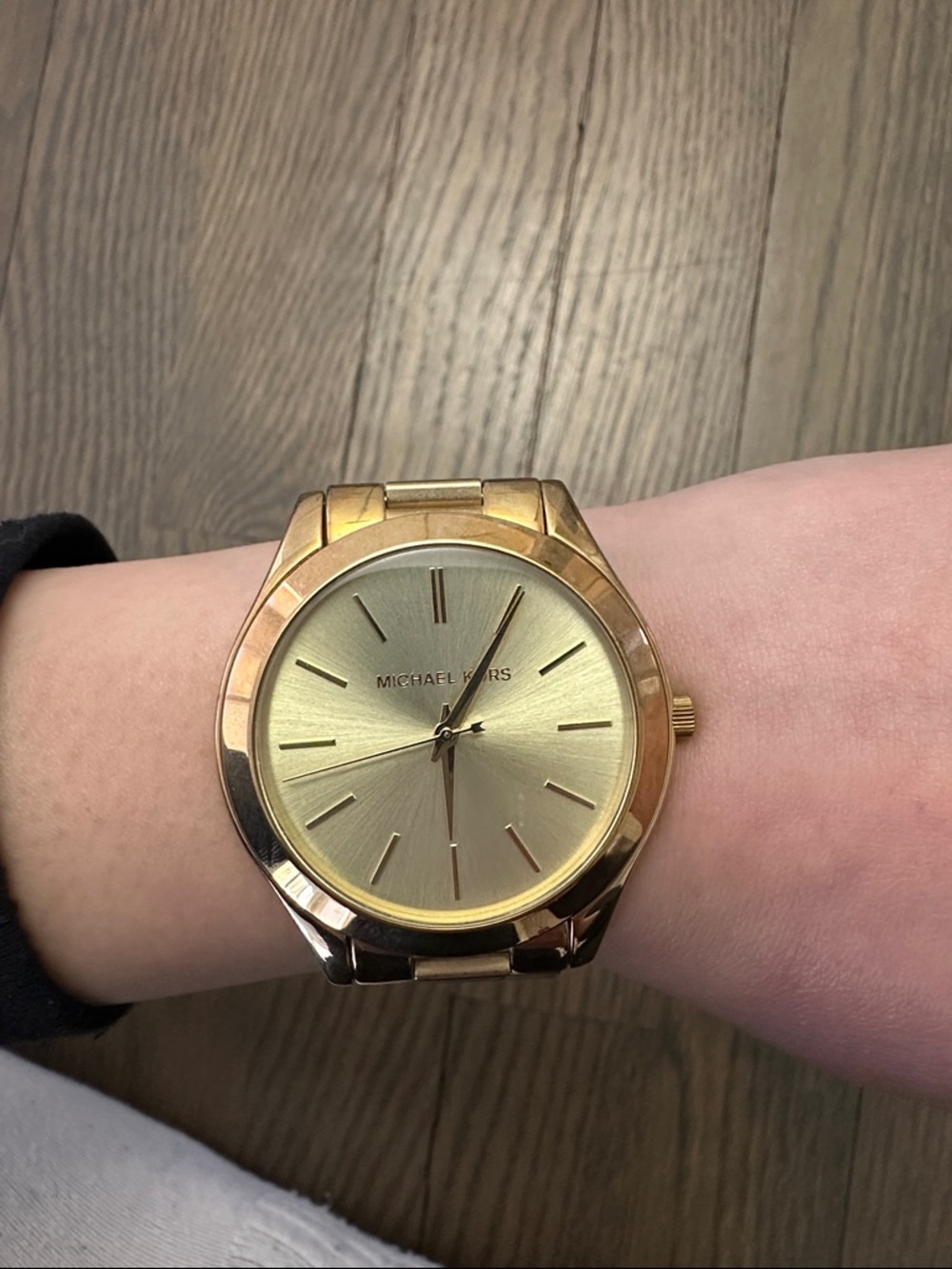 Michael Kors Watch - Picture 4 of 4